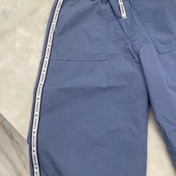 Shorts - Picture 2 of 5